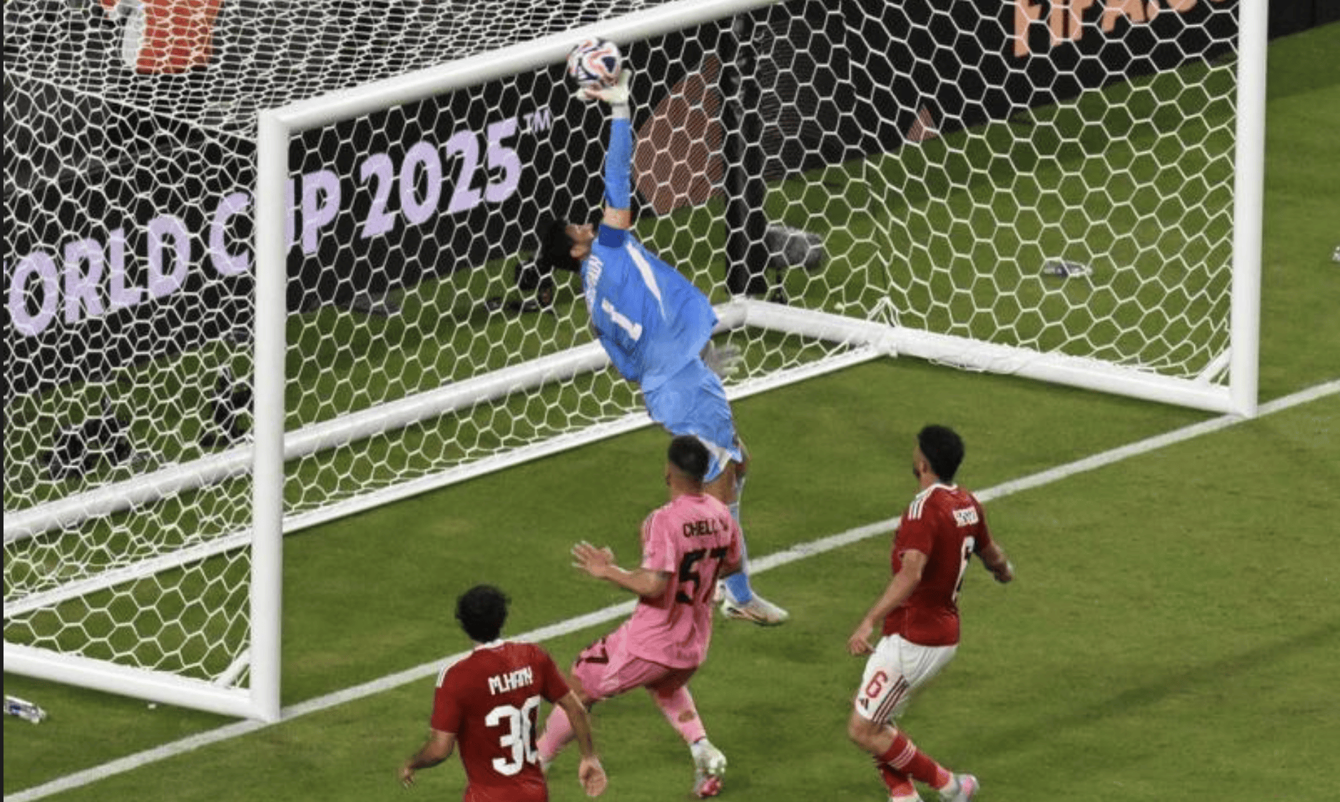 阿森纳绝杀本菲卡，博格巴梅开二度世界杯