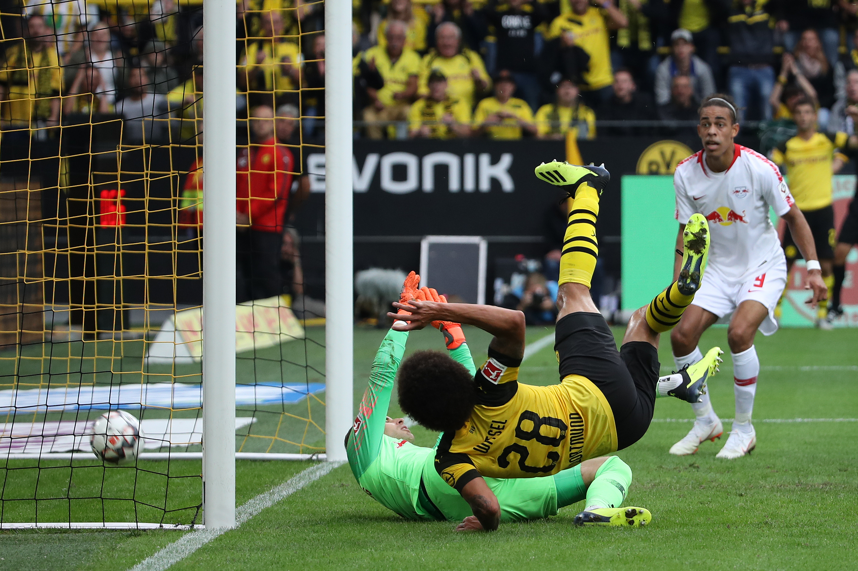 华体会官网-莱比锡绝杀多特蒙德，格列兹曼补时绝平意甲的简单介绍