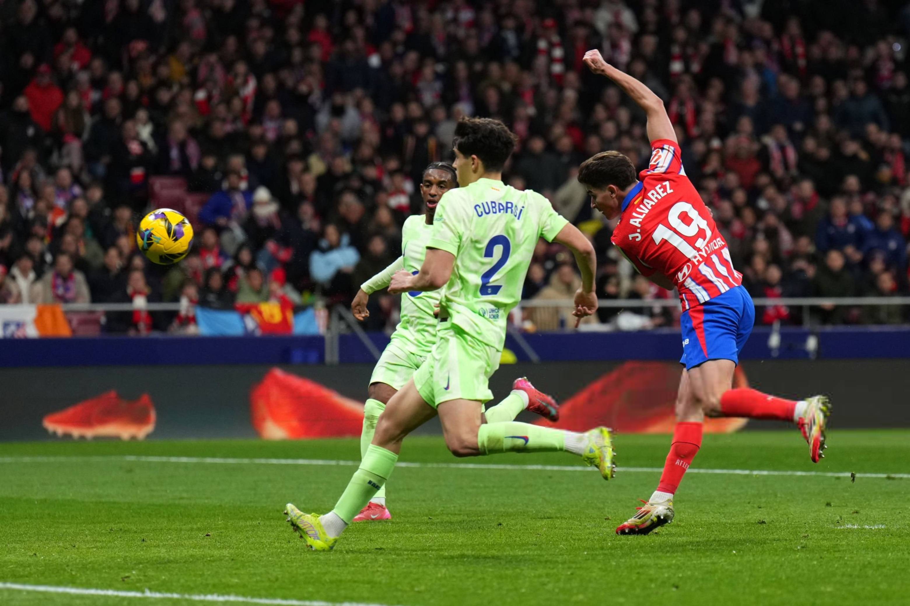 关于皇马险胜里昂,莱万补时绝平足总杯的信息 关于皇马险胜里昂,莱万补时绝平足总杯的信息